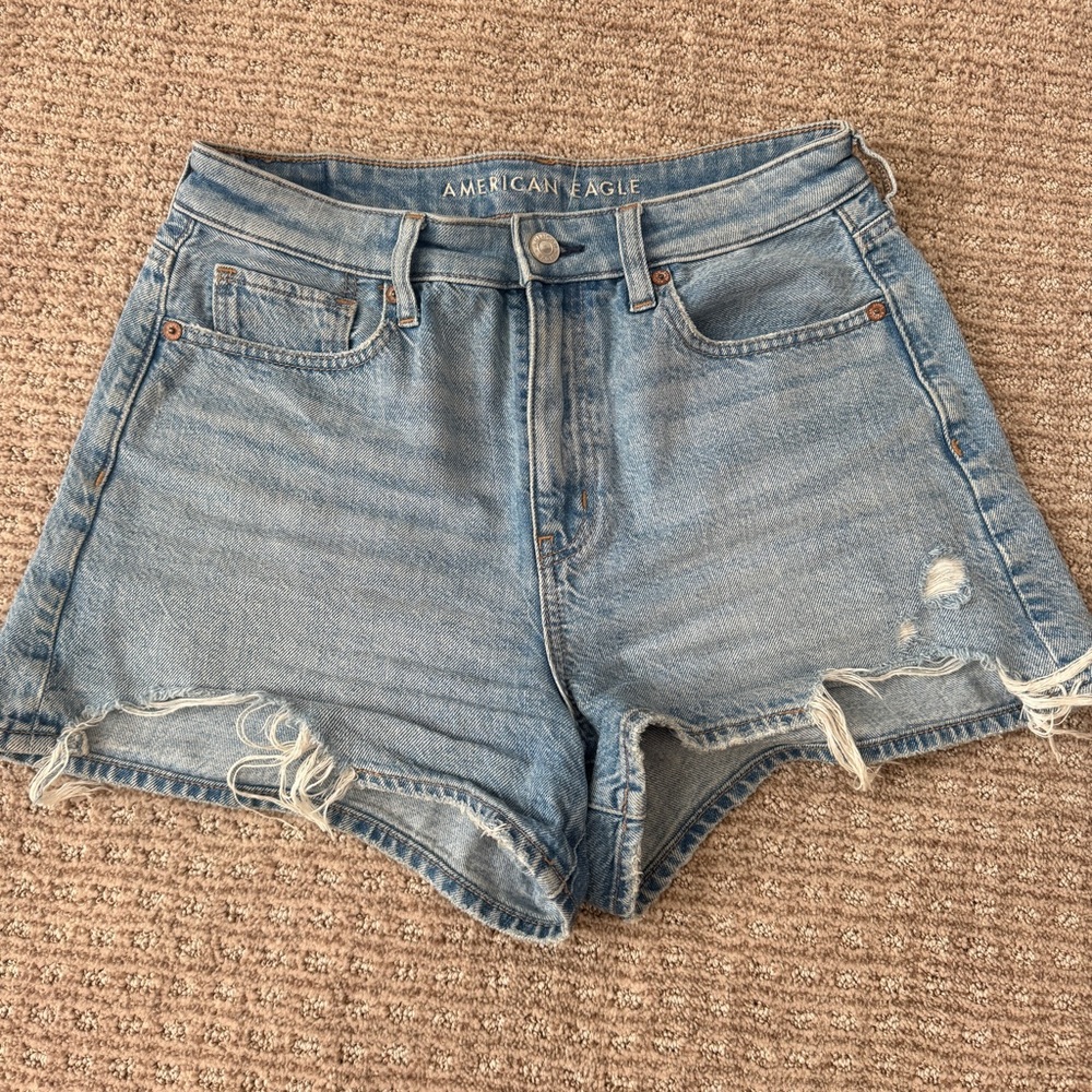 American Eagle Denim Mom Short
